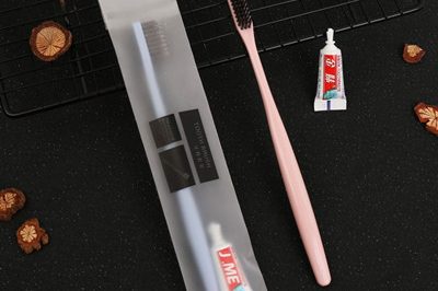 Cheap disposable toothbrushes (1)